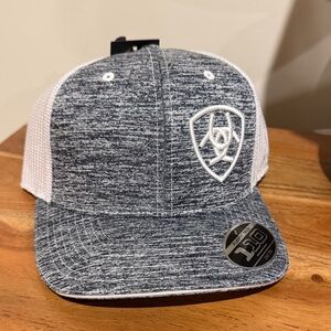 Ariat Men's Black and White Cap